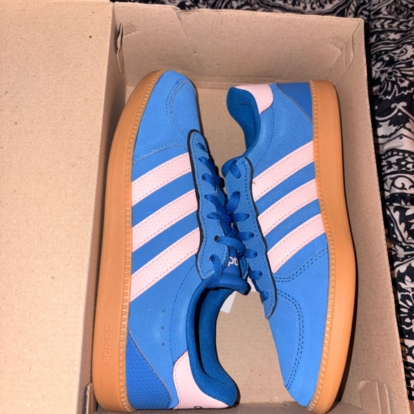 adidas Shoes - Adidas Breaknet Sleek NIB Blue & Pink Athletic Sneakers with Gum Sole 6.5 Women